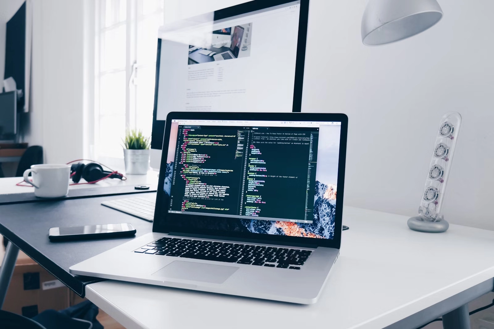 Demo layout sito web a noleggio su laptop